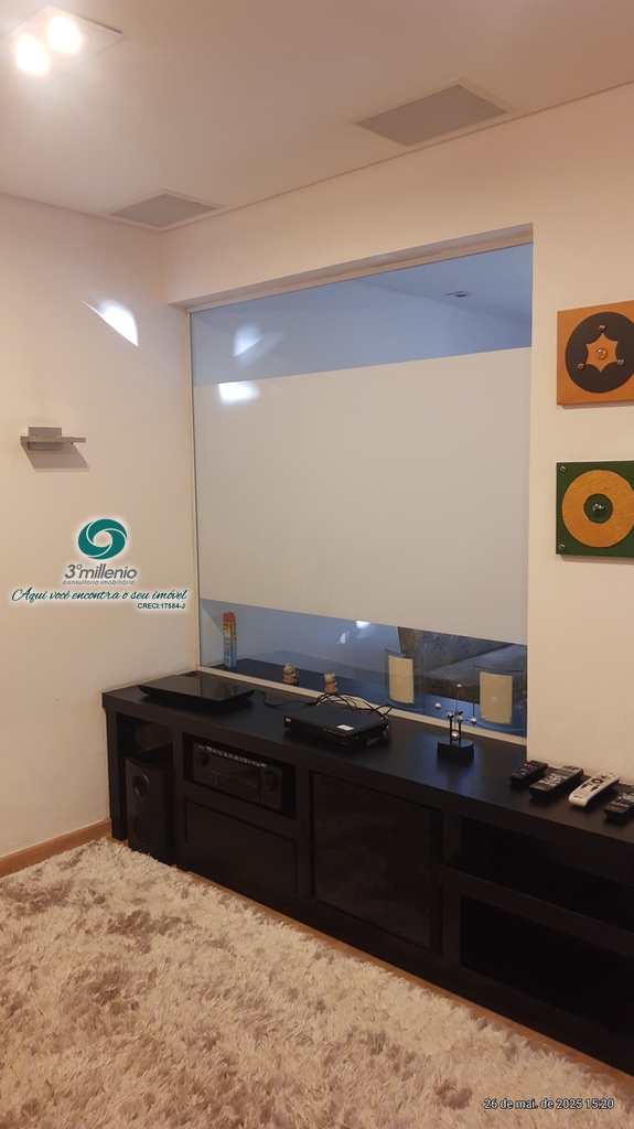Casa em Cotia, no bairro Granja Viana
