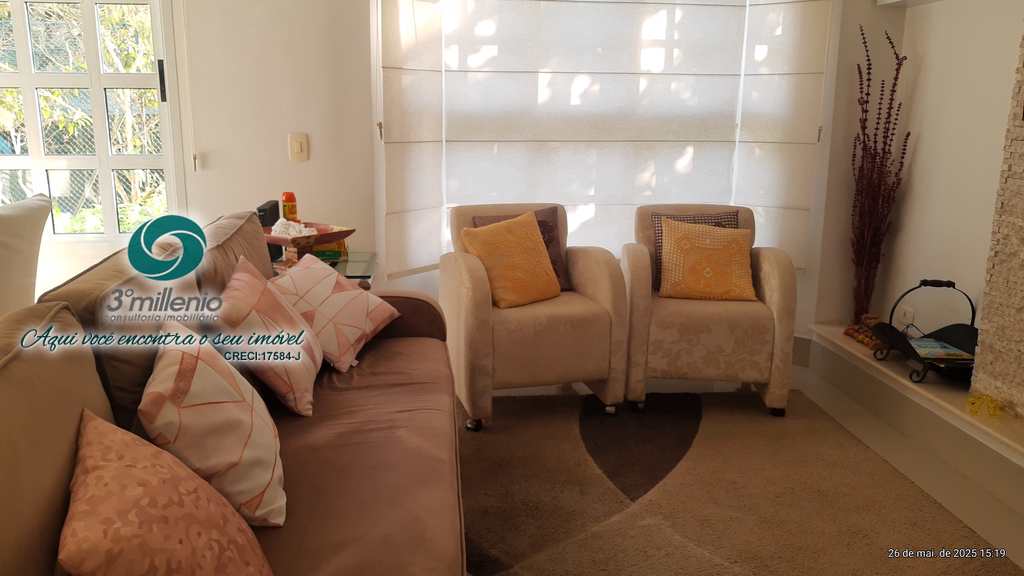 Casa em Cotia, no bairro Granja Viana