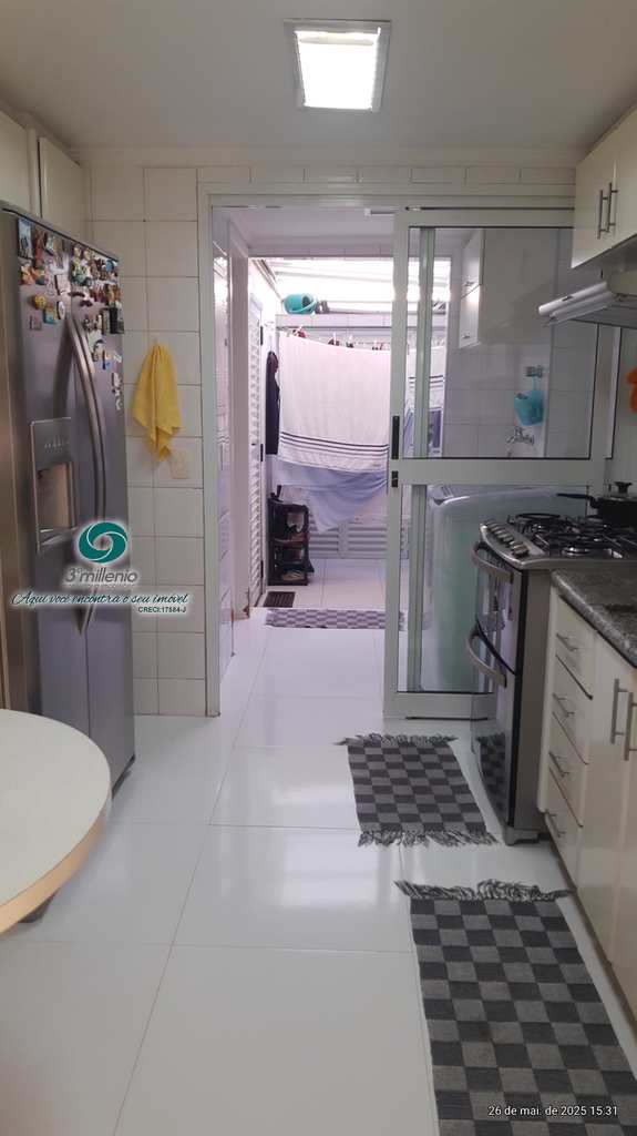 Casa em Cotia, no bairro Granja Viana