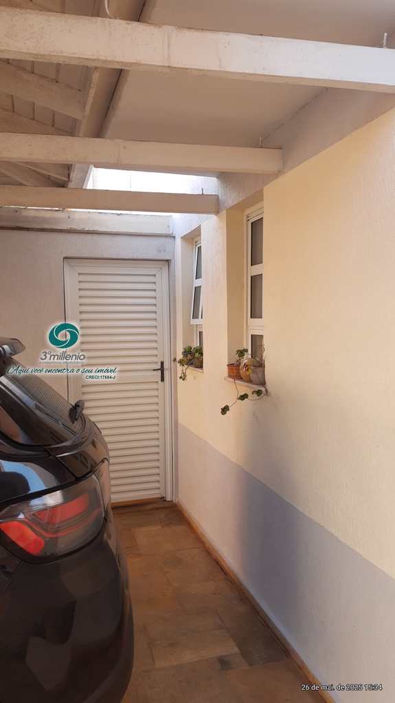 Casa em Cotia, no bairro Granja Viana