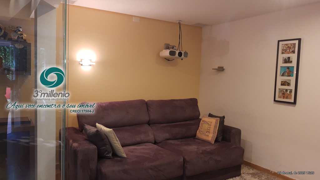 Casa em Cotia, no bairro Granja Viana