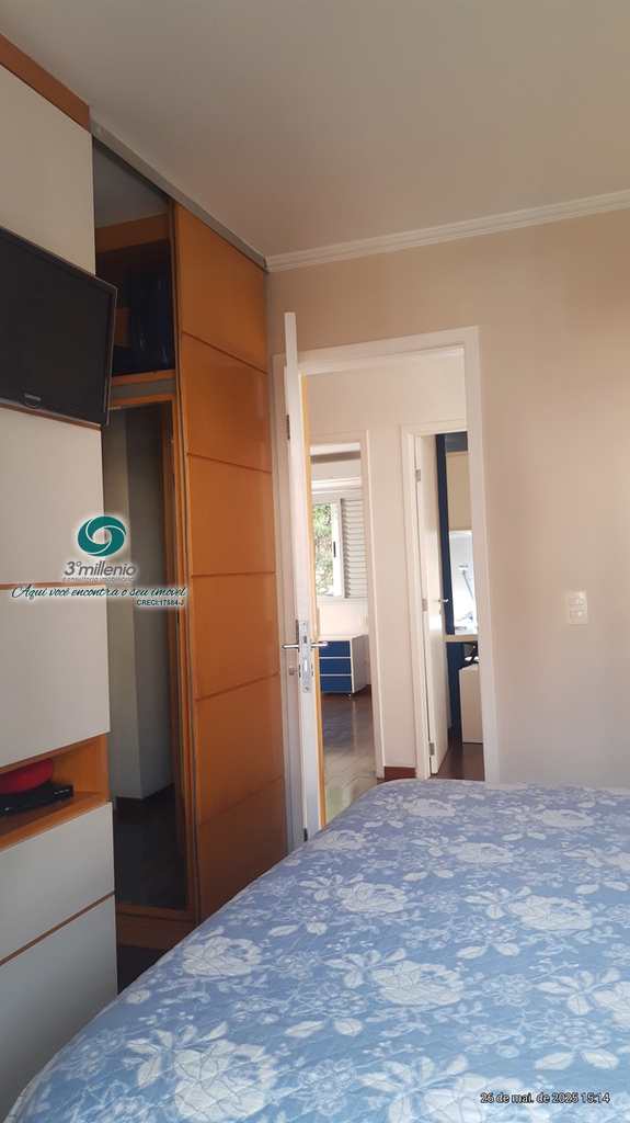 Casa em Cotia, no bairro Granja Viana