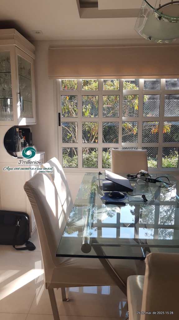 Casa em Cotia, no bairro Granja Viana