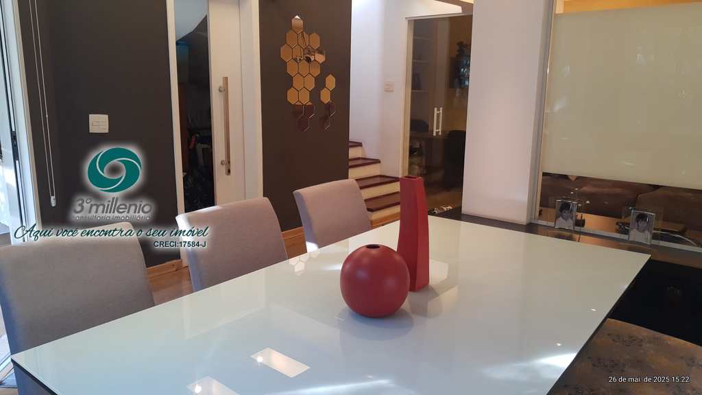 Casa em Cotia, no bairro Granja Viana