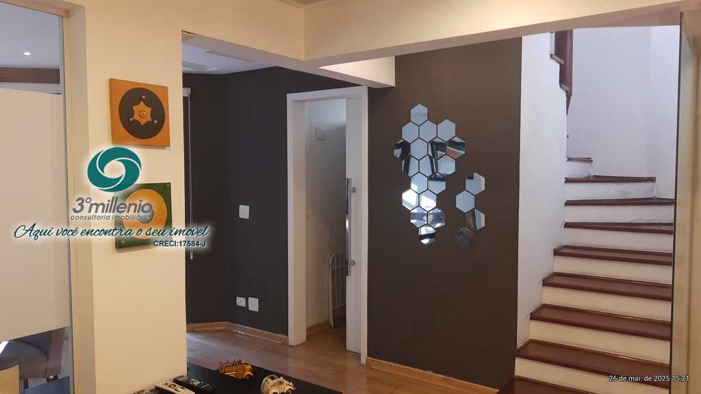 Casa em Cotia, no bairro Granja Viana
