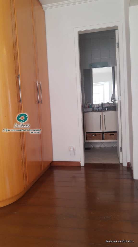 Casa em Cotia, no bairro Granja Viana
