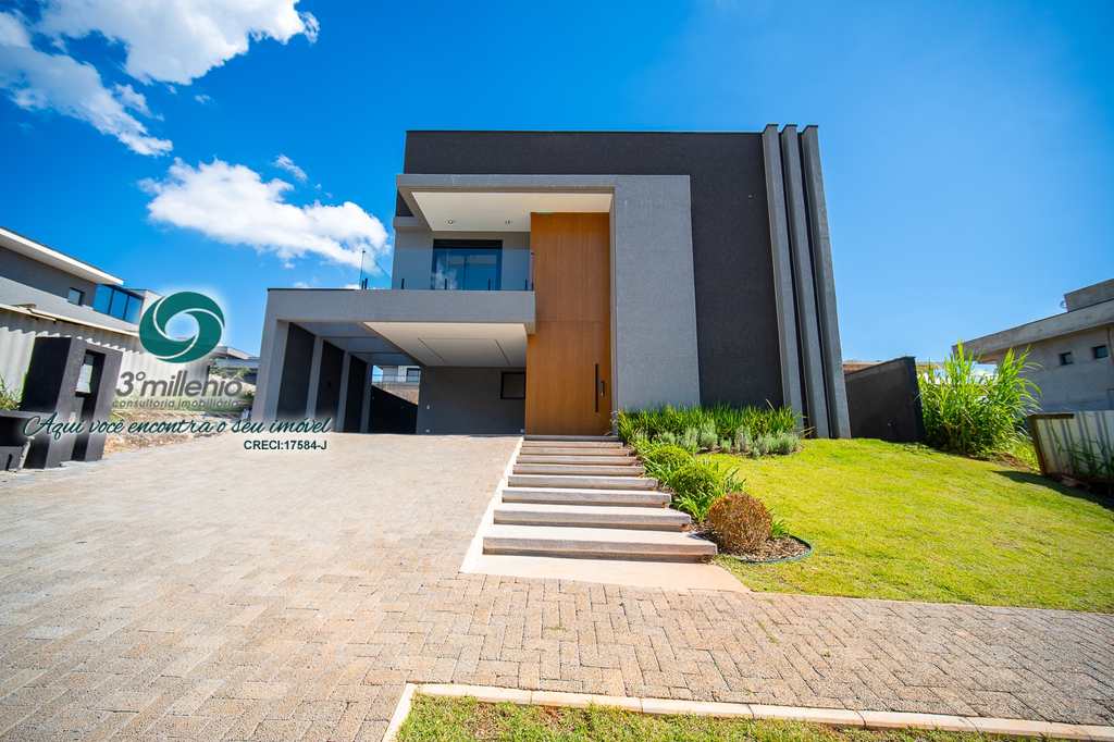 Casa em Embu das Artes, no bairro Moinho Velho