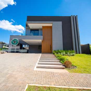 Casa em Embu das Artes, bairro Moinho Velho