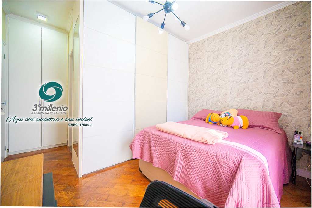 Casa em Cotia, no bairro Granja Viana