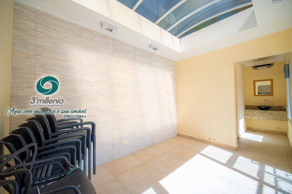 Casa em Cotia, no bairro Granja Viana