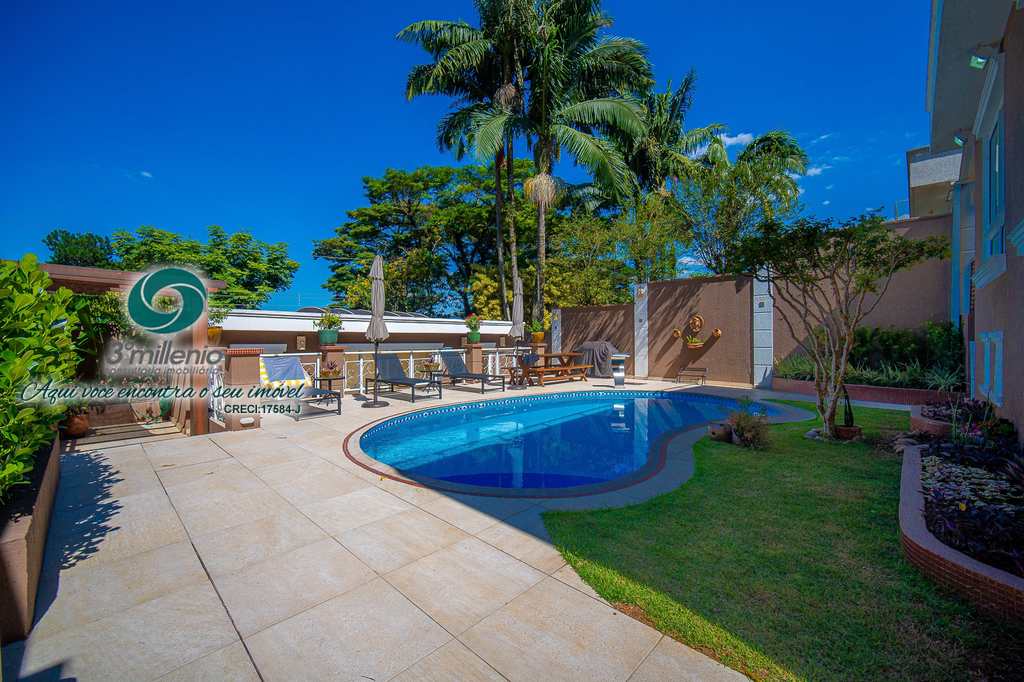 Casa em Cotia, no bairro Granja Viana