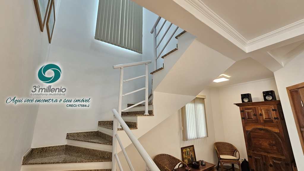 Casa em Cotia, no bairro Moinho Velho