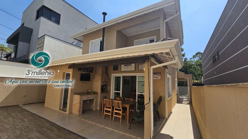 Casa em Cotia, no bairro Moinho Velho
