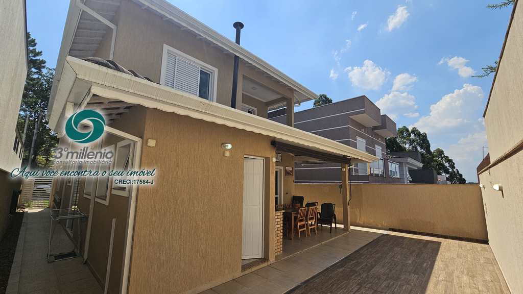 Casa em Cotia, no bairro Moinho Velho