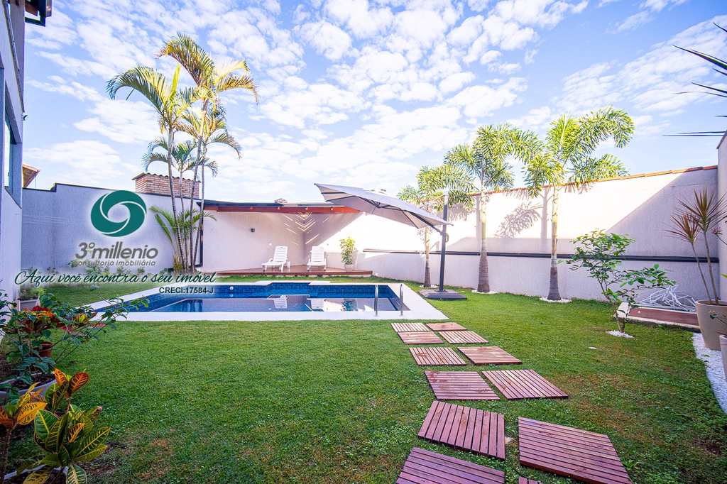 Casa em Cotia, no bairro São Paulo II