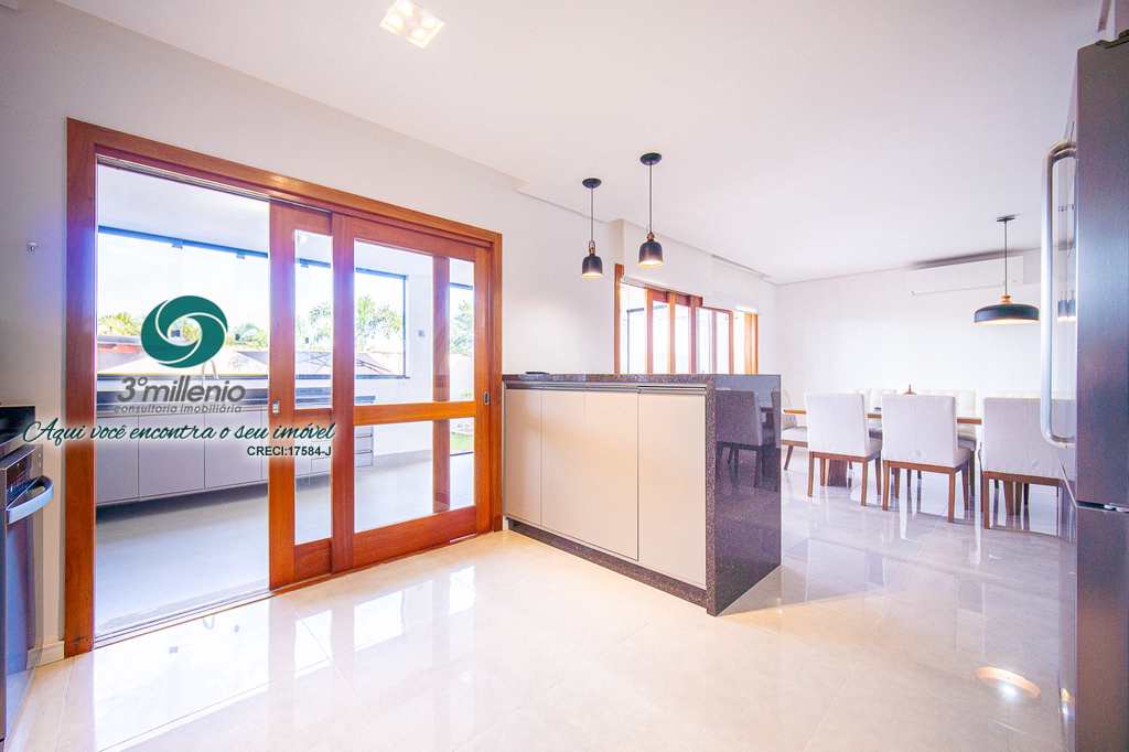 Casa em Cotia, no bairro São Paulo II