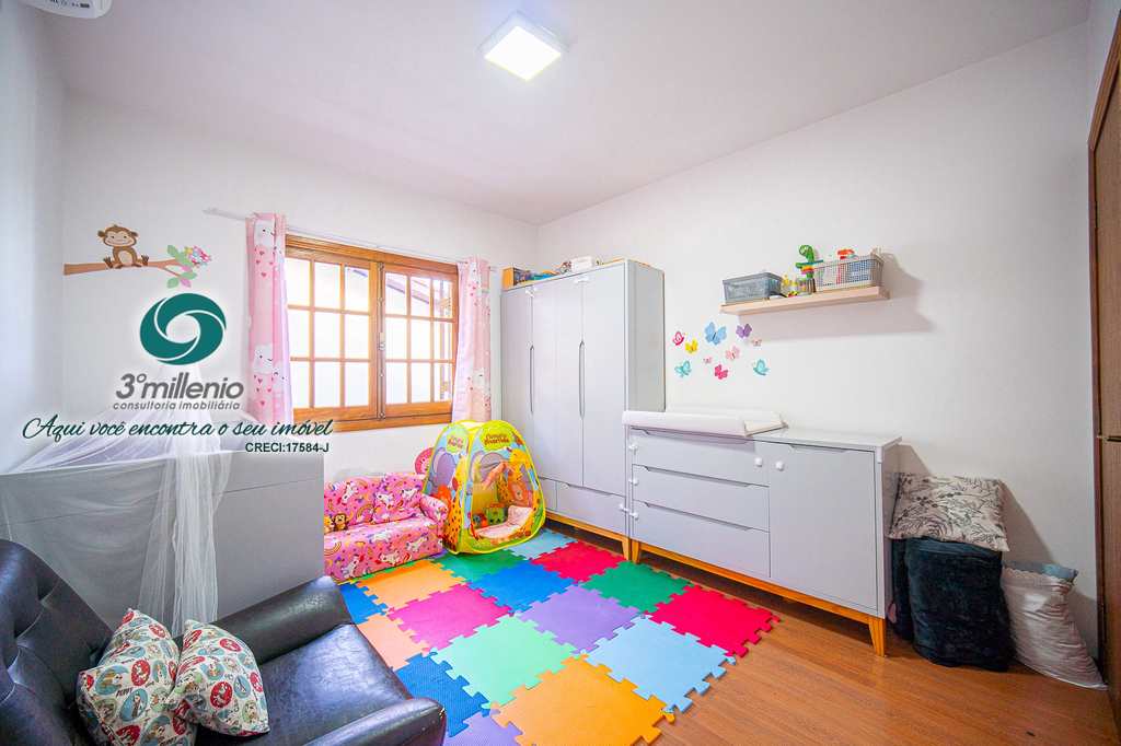 Casa em Cotia, no bairro São Paulo II