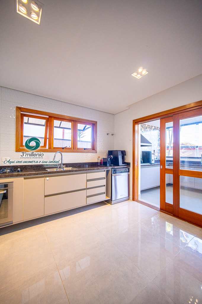 Casa em Cotia, no bairro São Paulo II