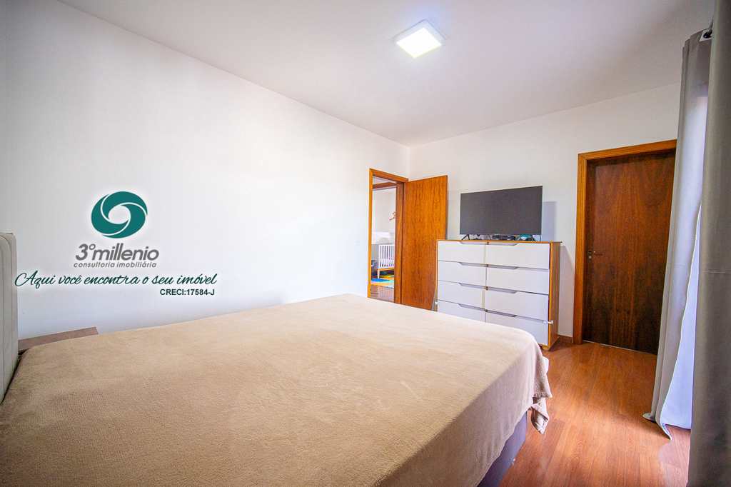 Casa em Cotia, no bairro São Paulo II