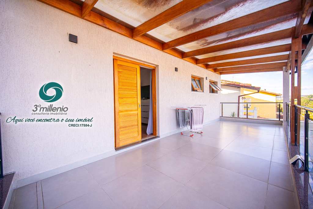 Casa em Cotia, no bairro São Paulo II