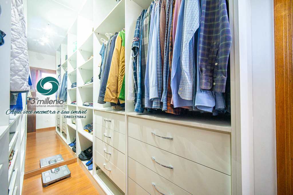 Casa em Cotia, no bairro São Paulo II