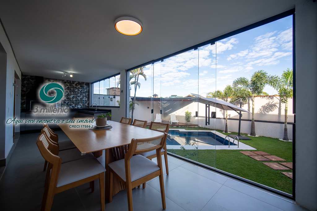 Casa em Cotia, no bairro São Paulo II