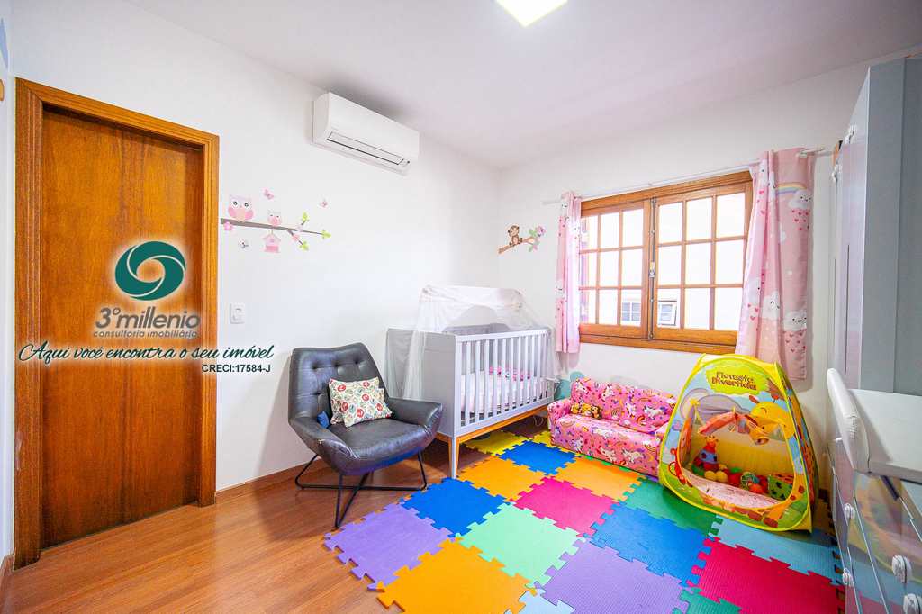 Casa em Cotia, no bairro São Paulo II