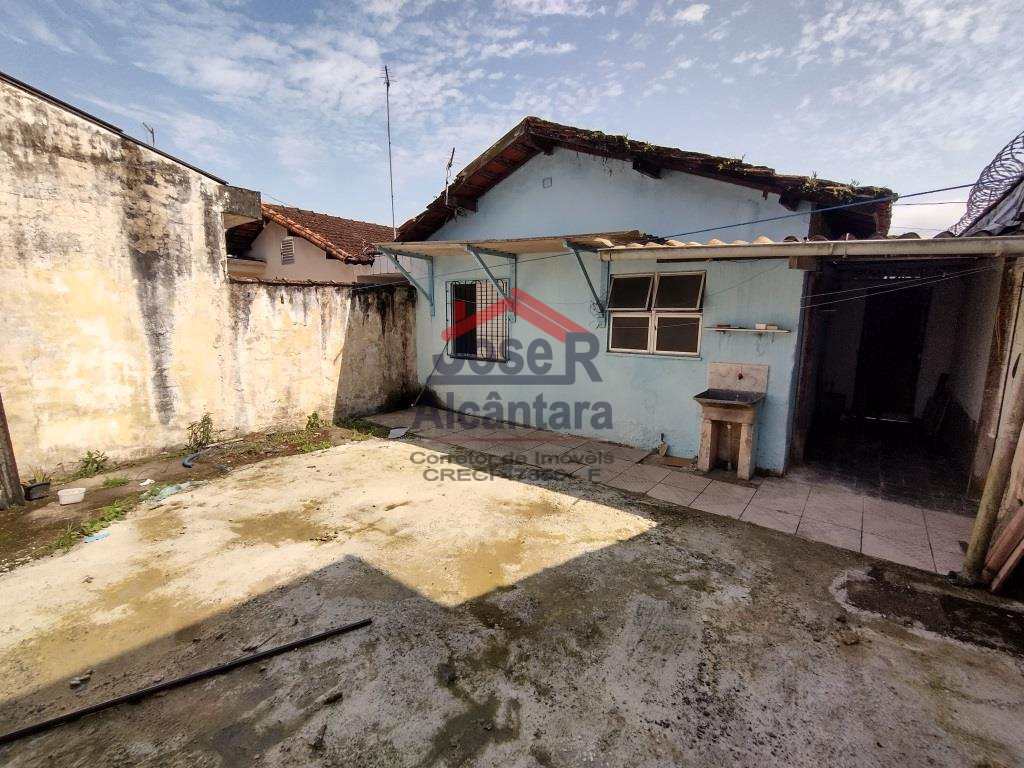 Casa em Praia Grande, no bairro Samambaia