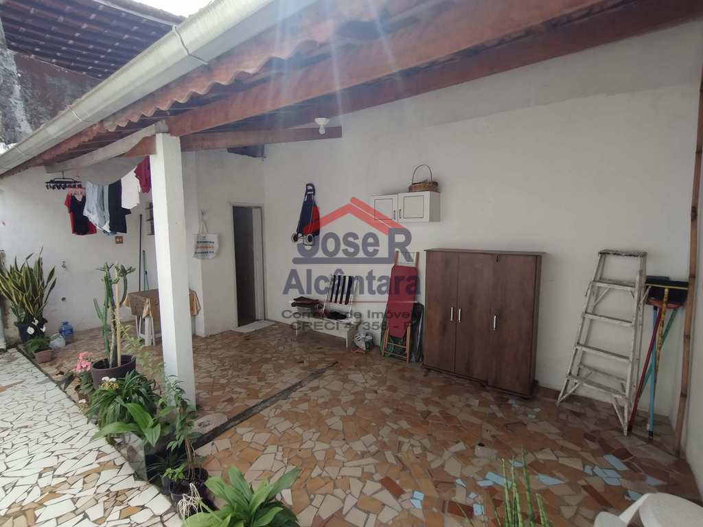 Casa em Praia Grande, no bairro Samambaia