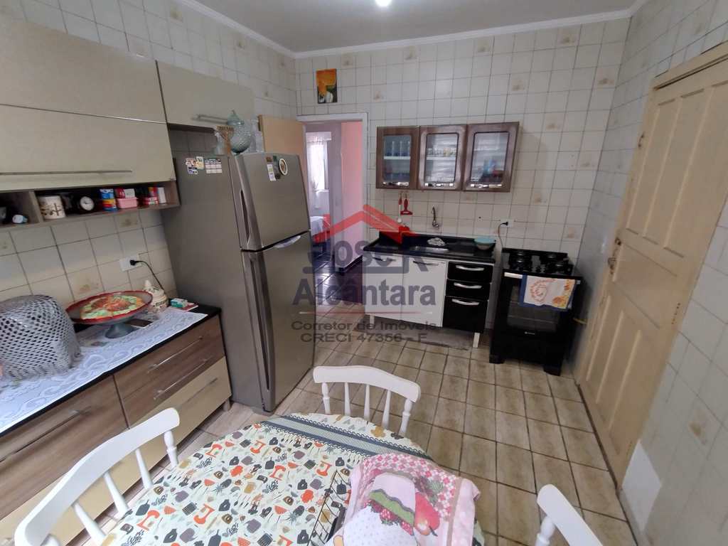 Casa em Praia Grande, no bairro Samambaia