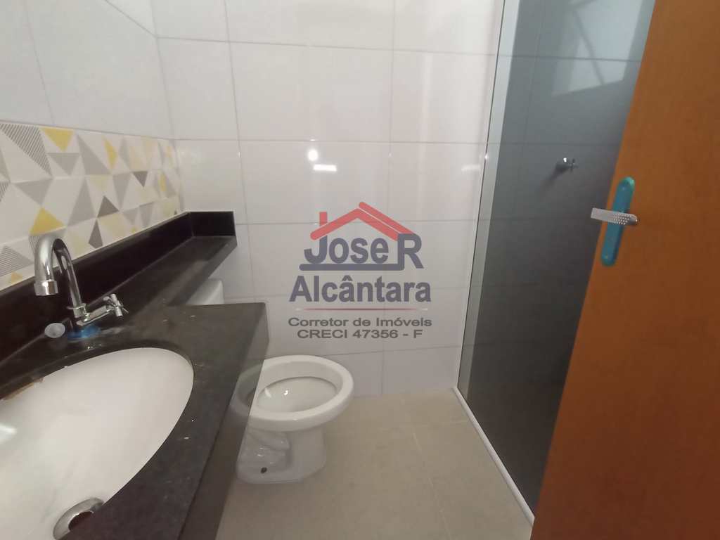 Sobrado em Praia Grande, no bairro Caiçara