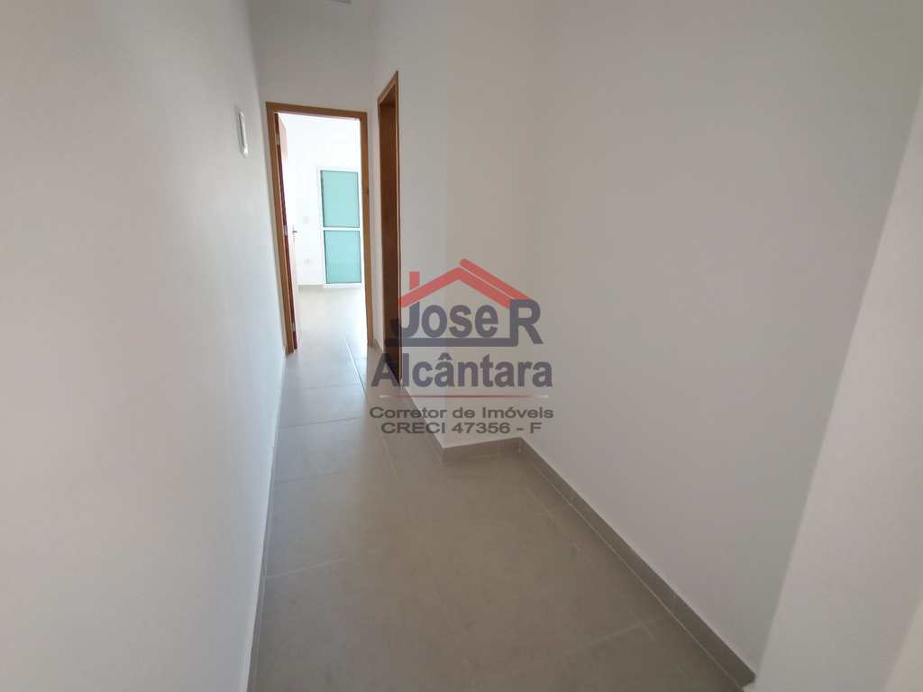 Sobrado em Praia Grande, no bairro Caiçara