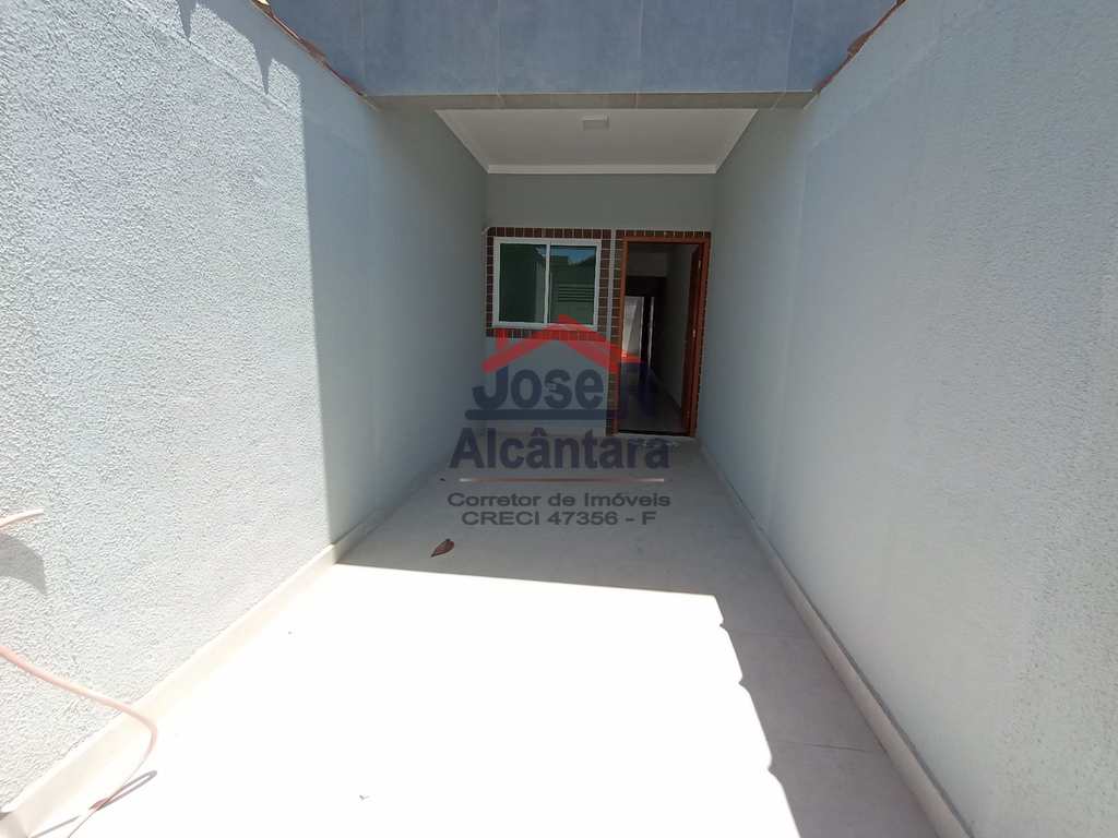 Sobrado em Praia Grande, no bairro Caiçara