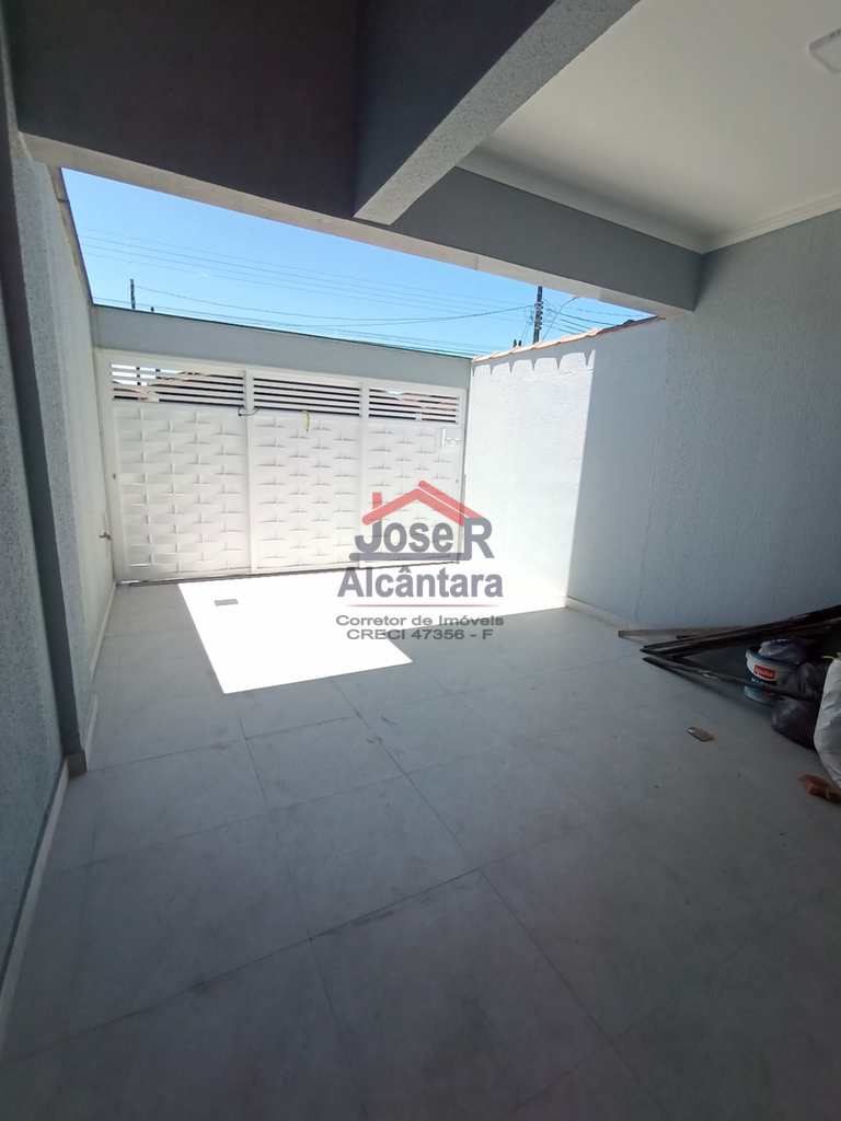 Sobrado em Praia Grande, no bairro Caiçara