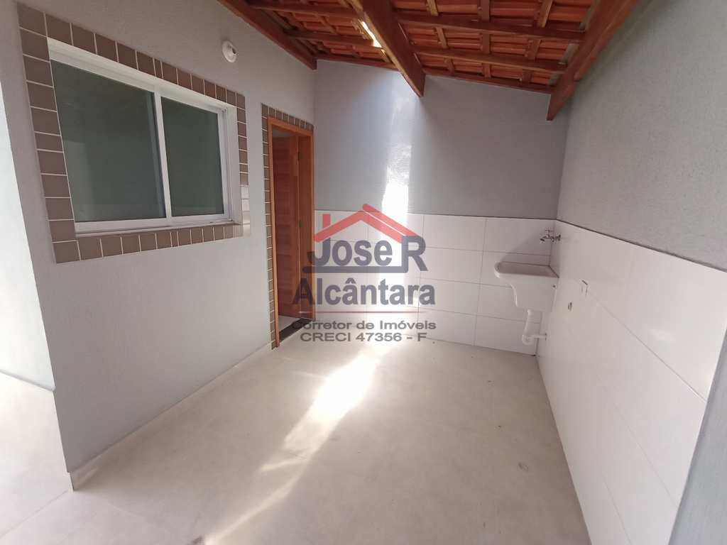 Sobrado em Praia Grande, no bairro Caiçara