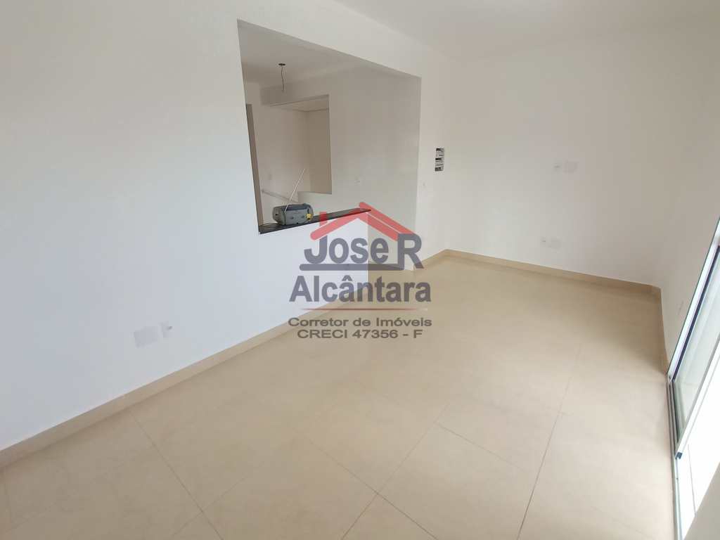 Casa em Praia Grande, no bairro Melvi
