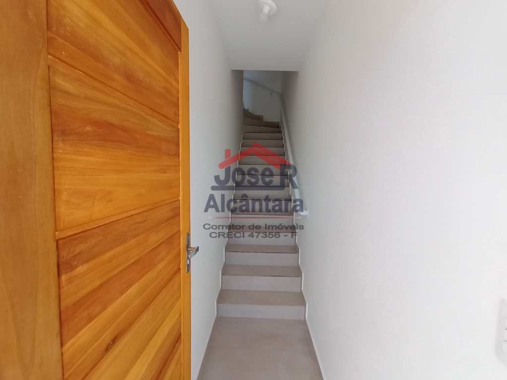 Casa em Praia Grande, no bairro Melvi