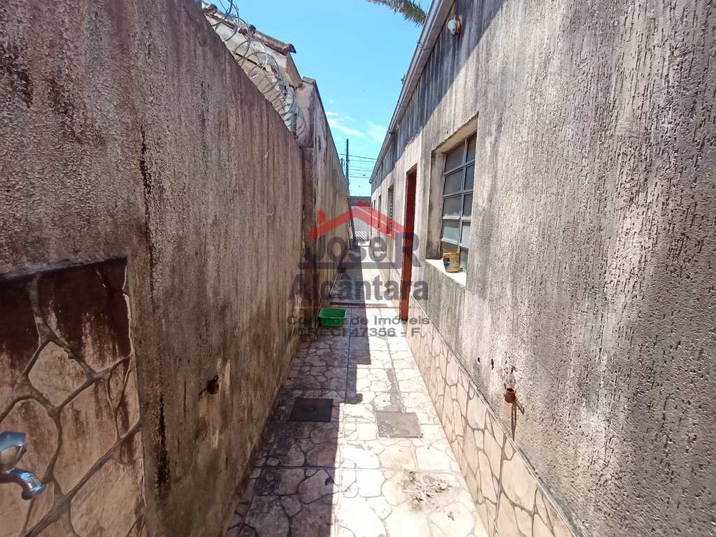 Casa em Praia Grande, no bairro Samambaia