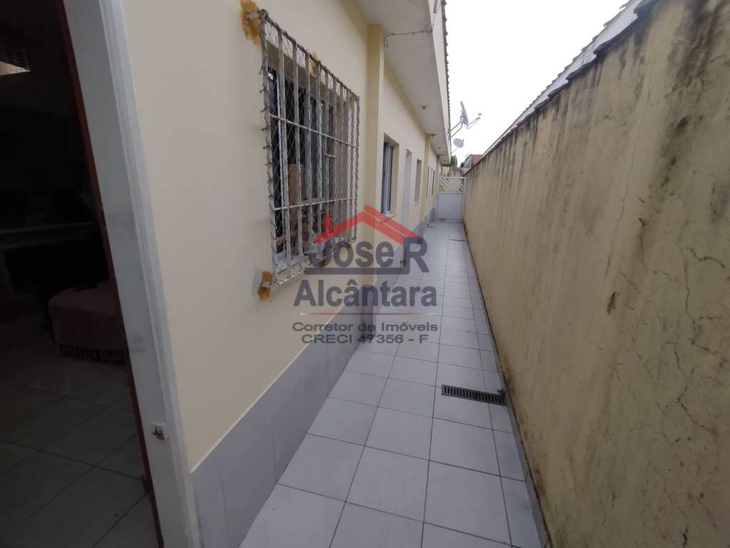 Casa de Condomínio em Praia Grande, no bairro Samambaia