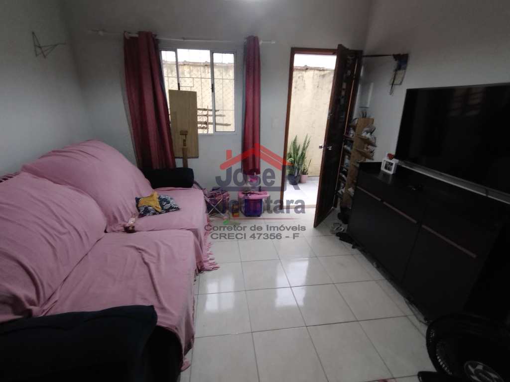 Casa de Condomínio em Praia Grande, no bairro Samambaia