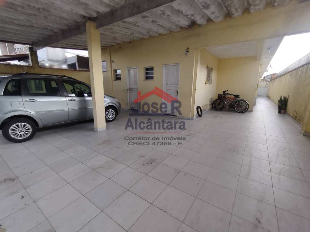 Casa de Condomínio em Praia Grande, no bairro Samambaia