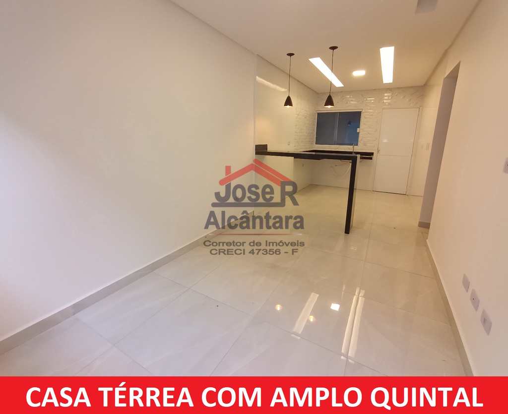 Casa de Condomínio em Praia Grande, no bairro Samambaia