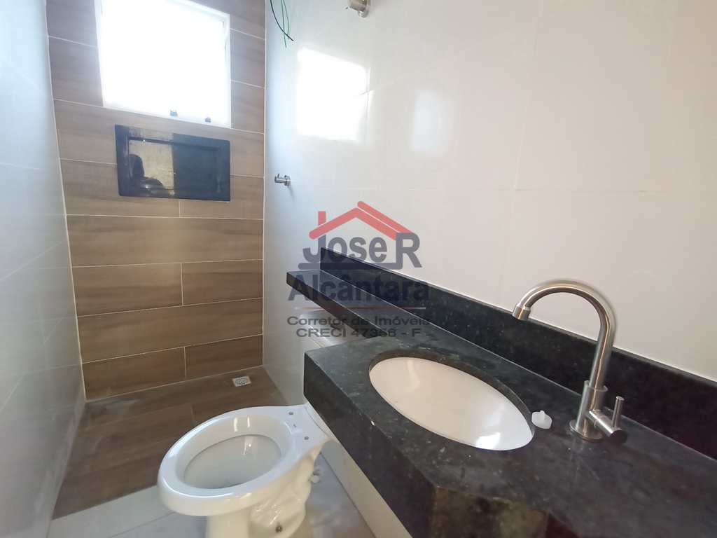 Casa de Condomínio em Praia Grande, no bairro Samambaia
