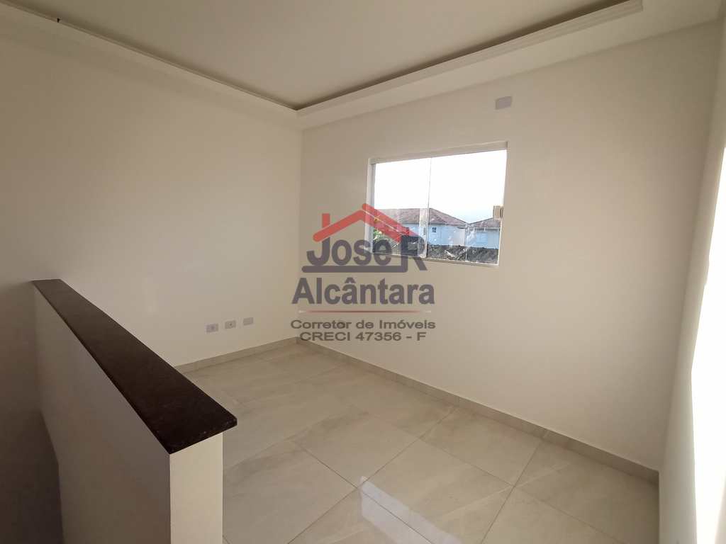 Casa de Condomínio em Praia Grande, no bairro Samambaia