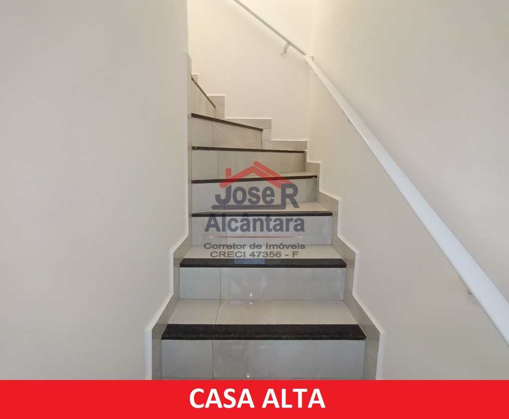 Casa de Condomínio em Praia Grande, no bairro Samambaia