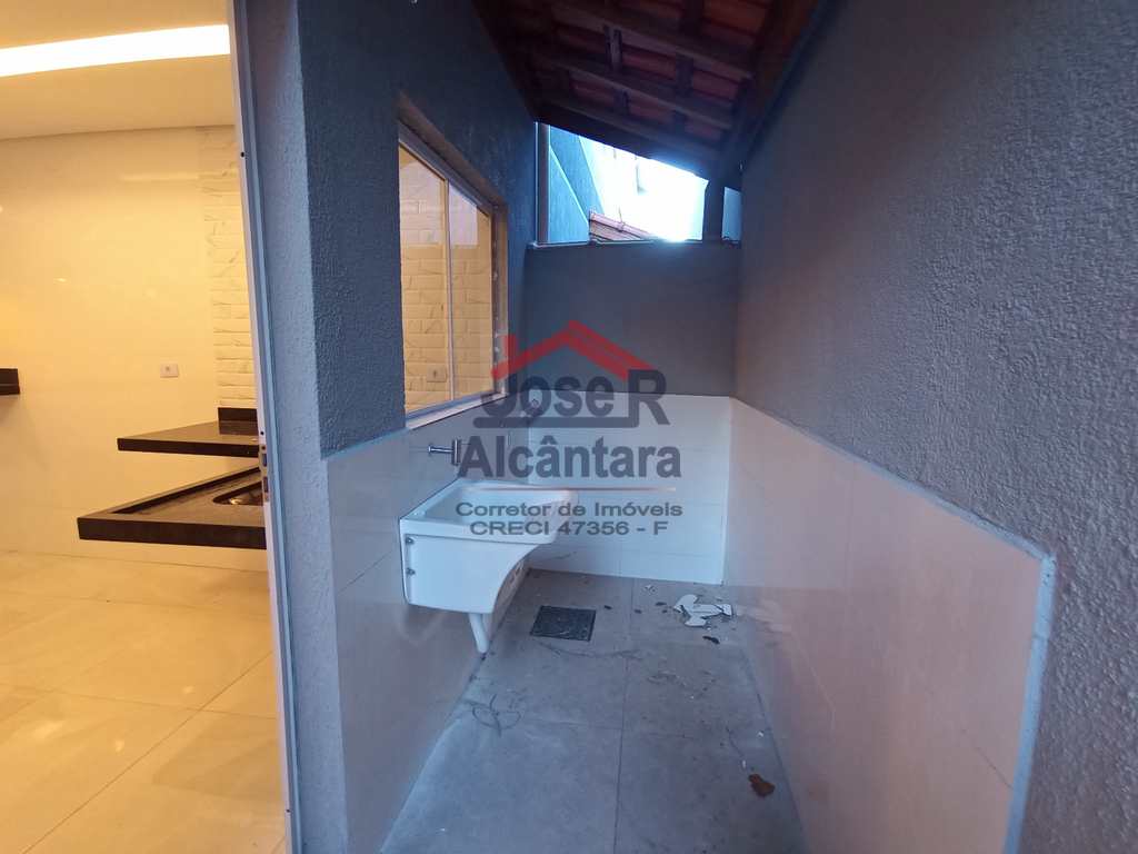 Casa de Condomínio em Praia Grande, no bairro Samambaia