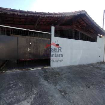 Casa em Praia Grande, bairro Melvi