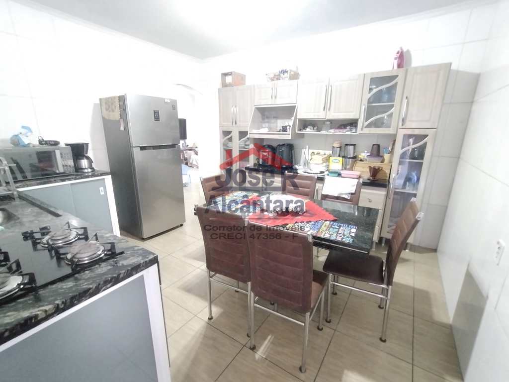 Casa em Praia Grande, no bairro Esmeralda