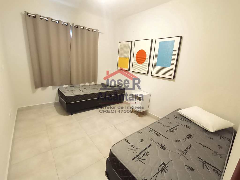 Casa de Condomínio em Praia Grande, no bairro Esmeralda