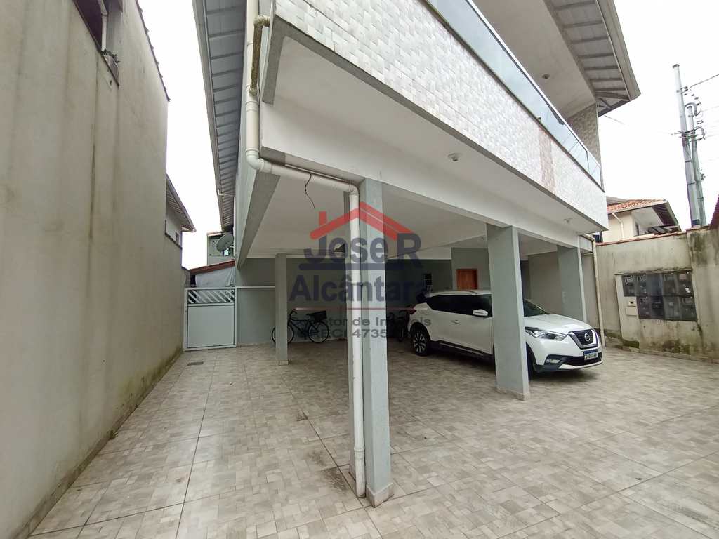 Casa de Condomínio em Praia Grande, no bairro Esmeralda
